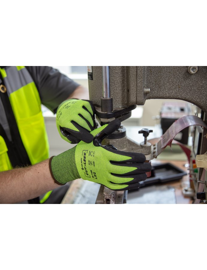 Cut-Less Korplex Glove with Premium Foam Palm, 18g, ANSI A4