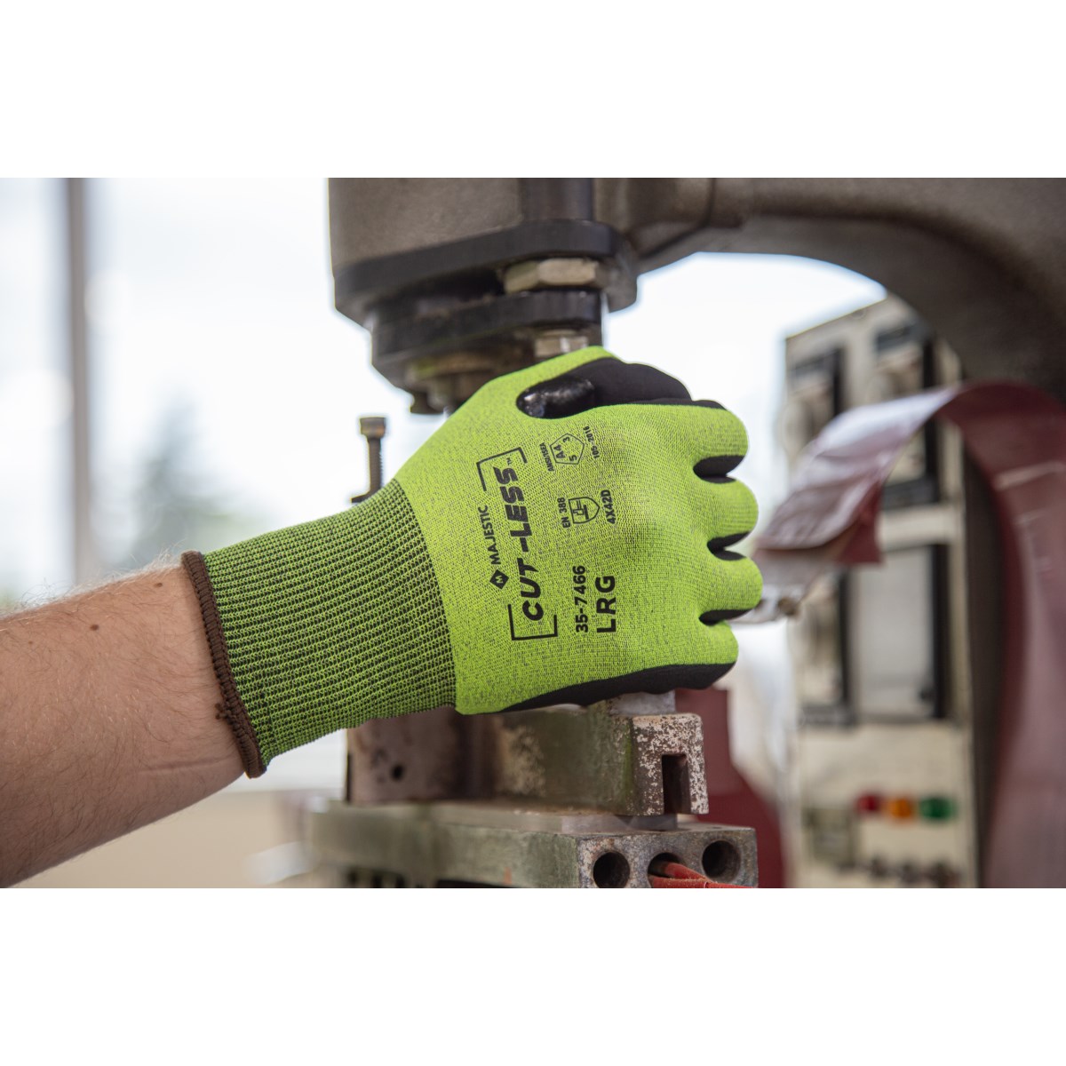 Cut-Less Korplex Glove with Premium Foam Palm, 18g, ANSI A4