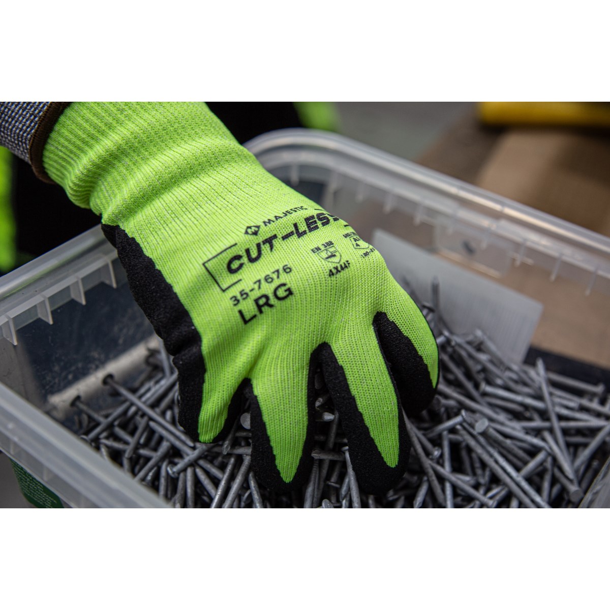 マアム Cut-Less Korplex Glove with Flat Nitrile Palm, 13g, ANSI A9